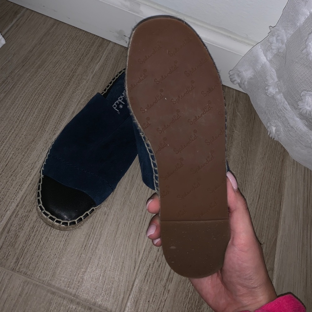 Sandals - Picture 2 of 4